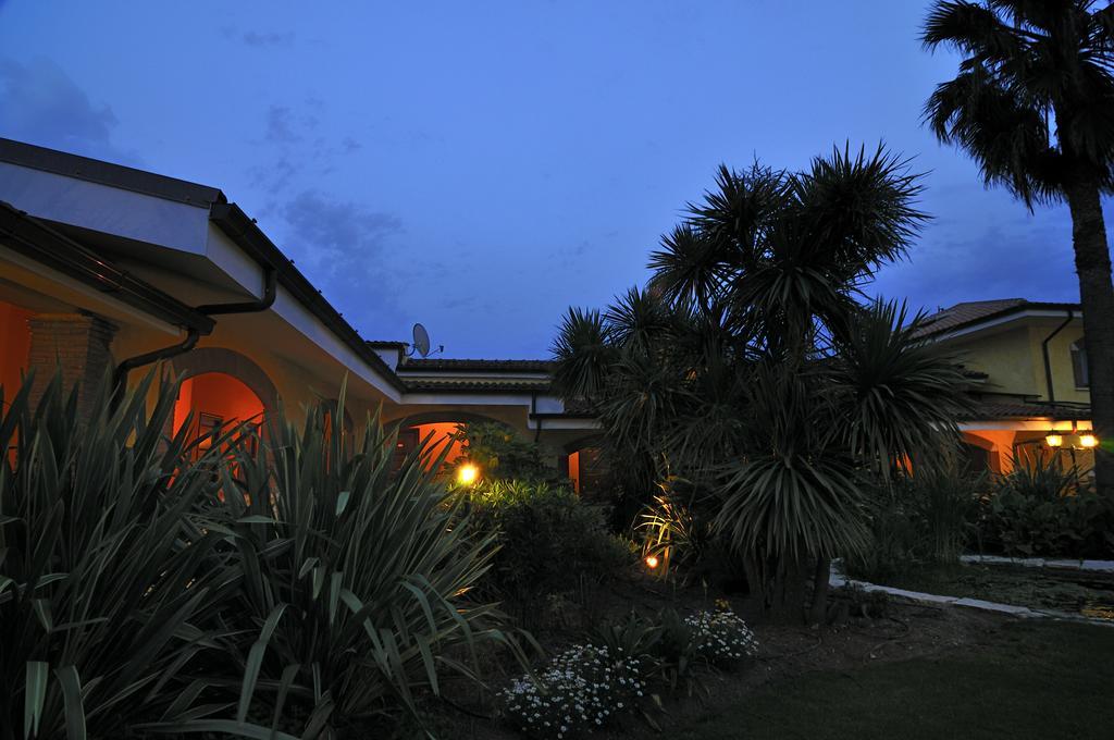 La Locanda Del Cavaliere Borgo Montello Exterior foto