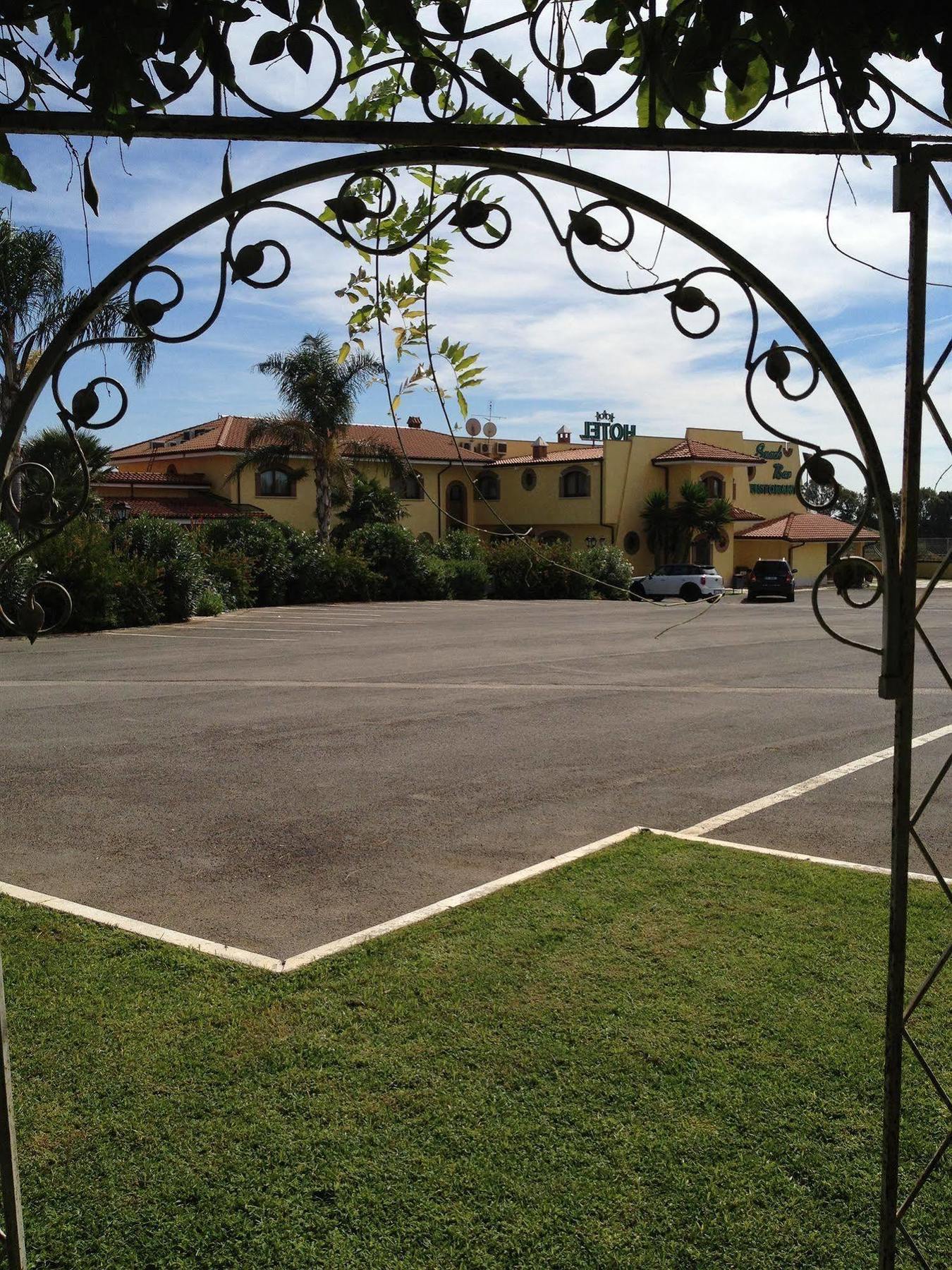 La Locanda Del Cavaliere Borgo Montello Exterior foto
